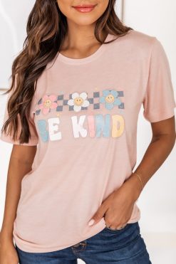 Wholesale ๐ Pink Lily Be Kind Daisy Peach Graphic Tee ๐ฅฐ