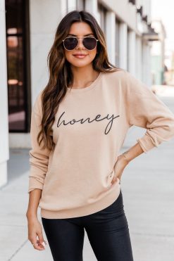 Brand new 🔥 Pink Lily Honey Script Gold Graphic Sweatshirt ❤️ 10 Brand new 🔥 Pink Lily Honey Script Gold Graphic Sweatshirt ❤️ -Tees Shop E174450 174406 chasingreality 177082 travelingtoyou 174558 deena 7 650x