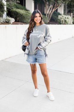 Deals 🎁 Pink Lily Oh Hey Game Day Grey Graphic Tee 🔥